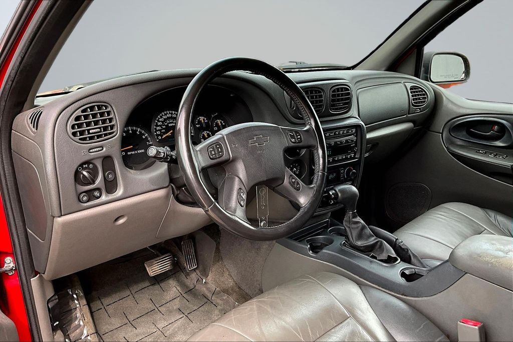 Thumbnail: 2002 Chevrolet TrailBlazer - 13