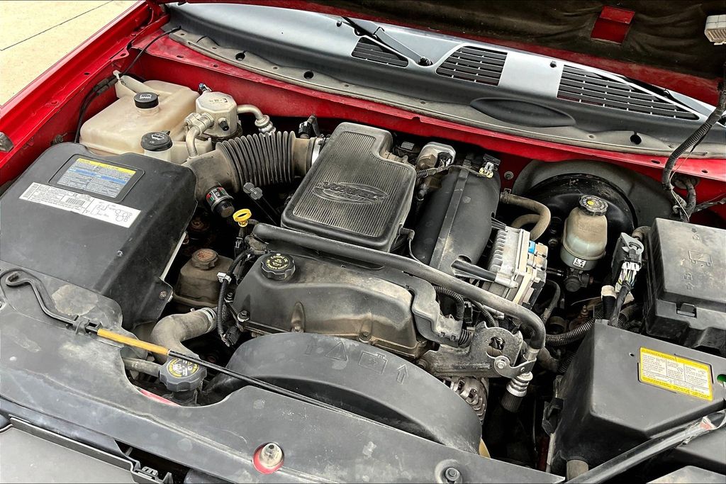 Thumbnail: 2002 Chevrolet TrailBlazer - 8
