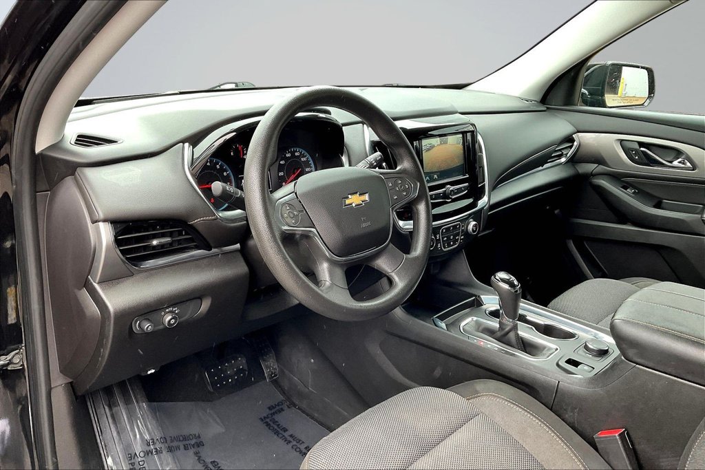 Thumbnail: 2018 Chevrolet Traverse - 9