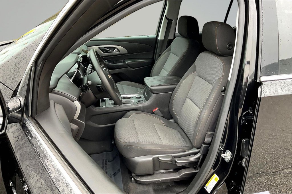 Thumbnail: 2018 Chevrolet Traverse - 11