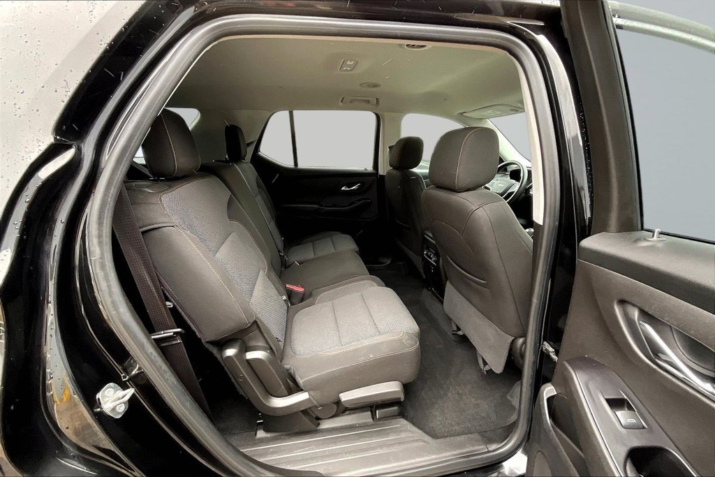 Thumbnail: 2018 Chevrolet Traverse - 31