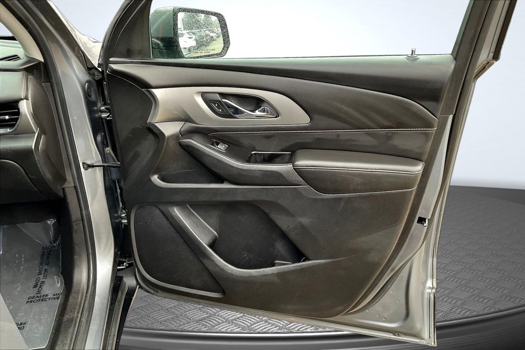 Thumbnail: 2019 Chevrolet Traverse - 25