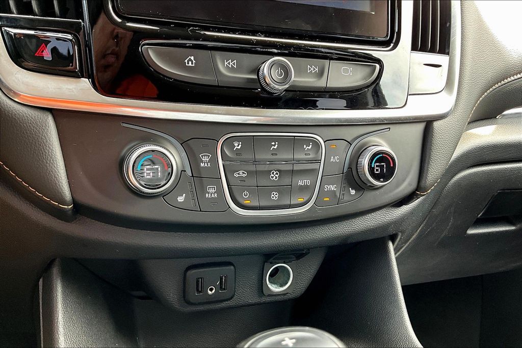 Thumbnail: 2019 Chevrolet Traverse - 28