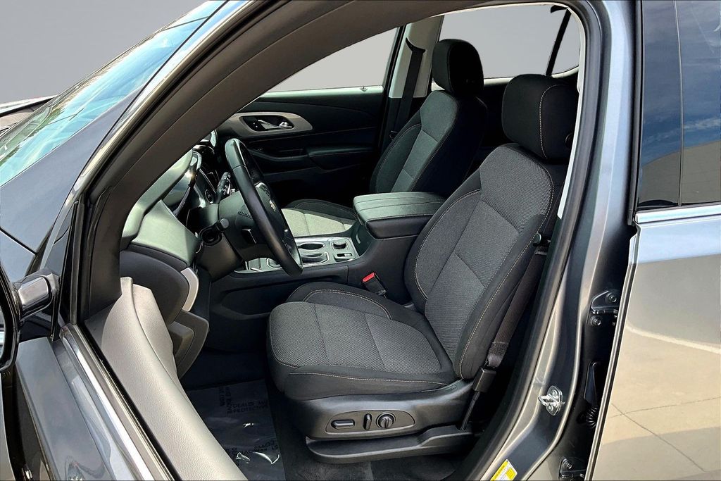 Thumbnail: 2019 Chevrolet Traverse - 11