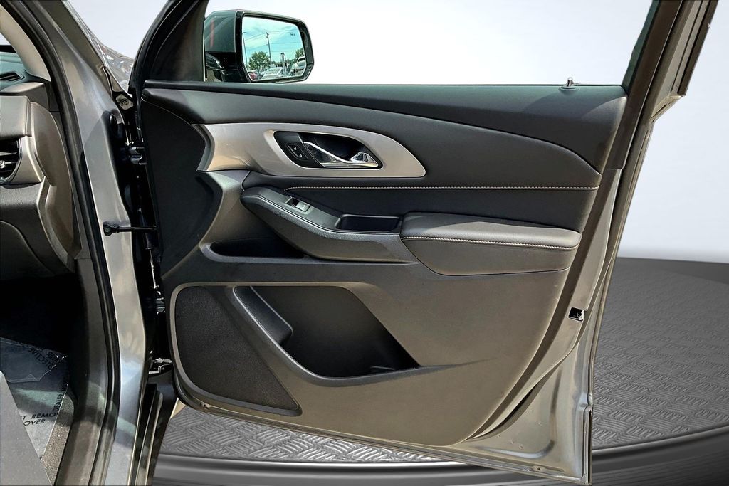 Thumbnail: 2019 Chevrolet Traverse - 25