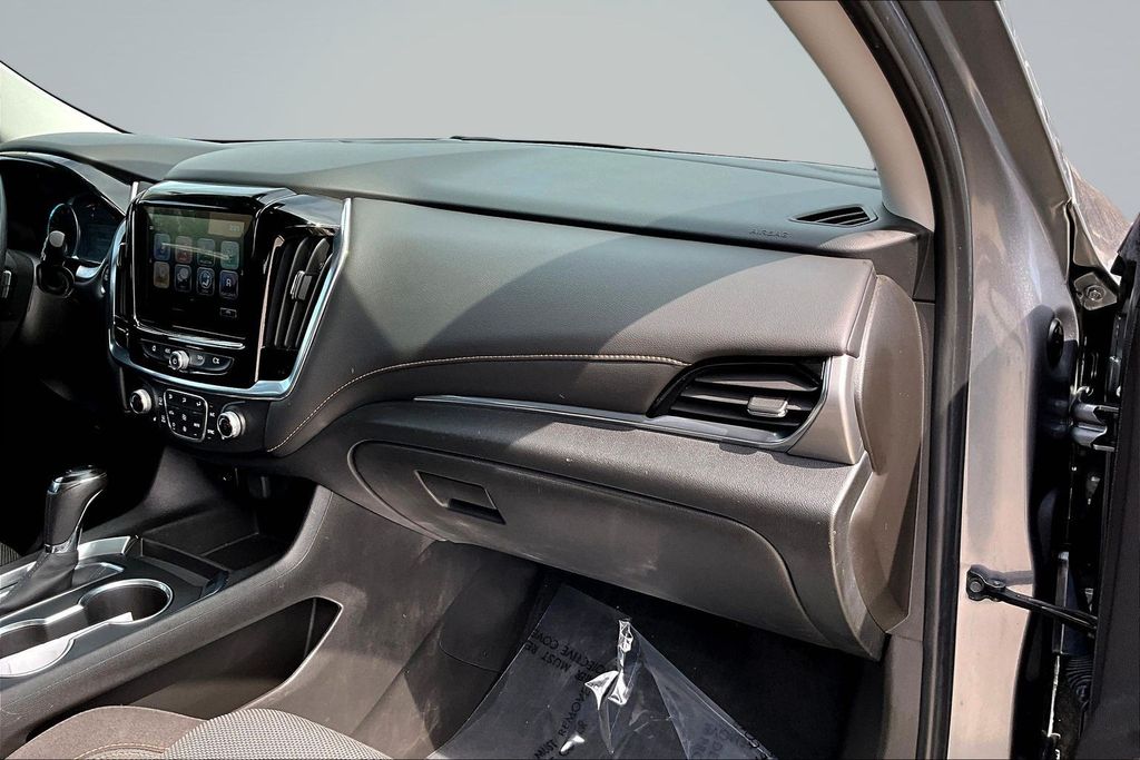 Thumbnail: 2019 Chevrolet Traverse - 23