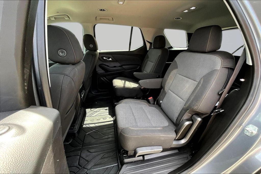 Thumbnail: 2019 Chevrolet Traverse - 12