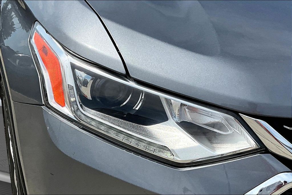 Thumbnail: 2019 Chevrolet Traverse - 34