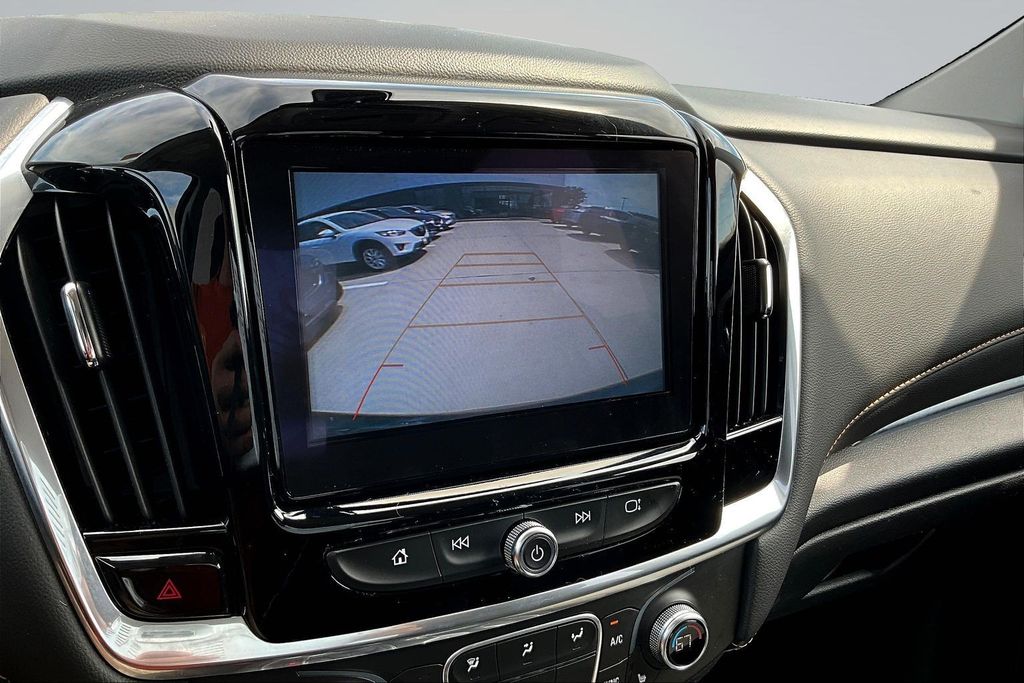 Thumbnail: 2019 Chevrolet Traverse - 15