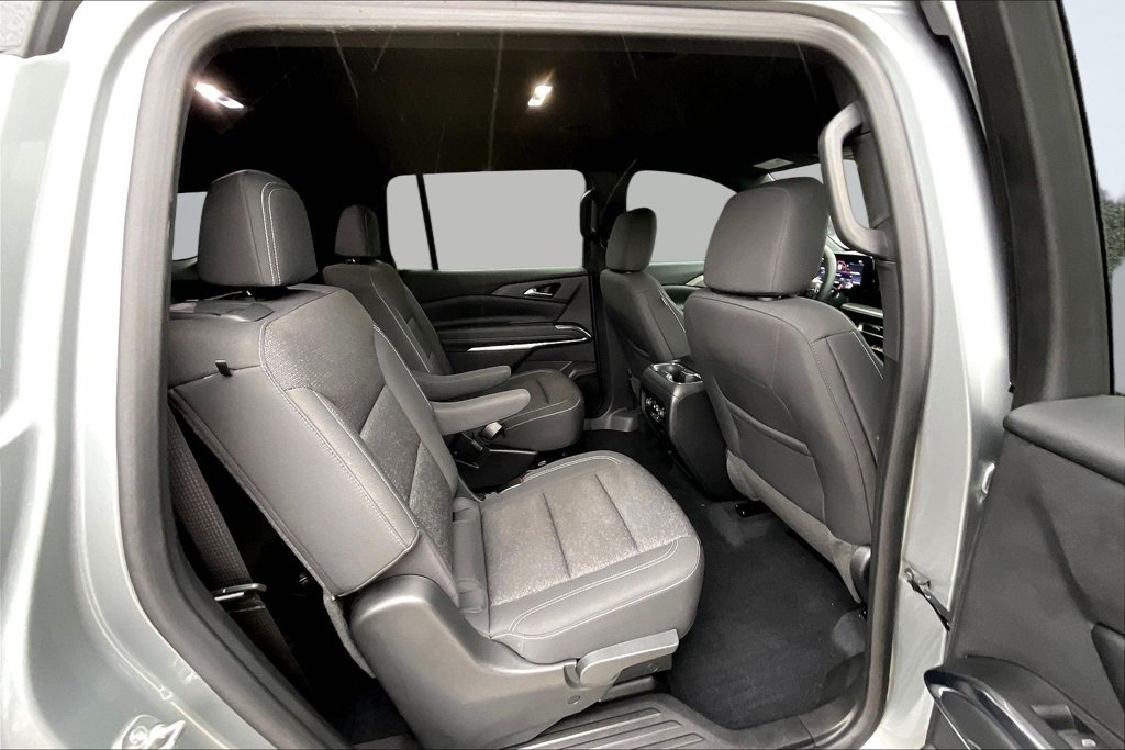 Thumbnail: 2024 Chevrolet Traverse - 30
