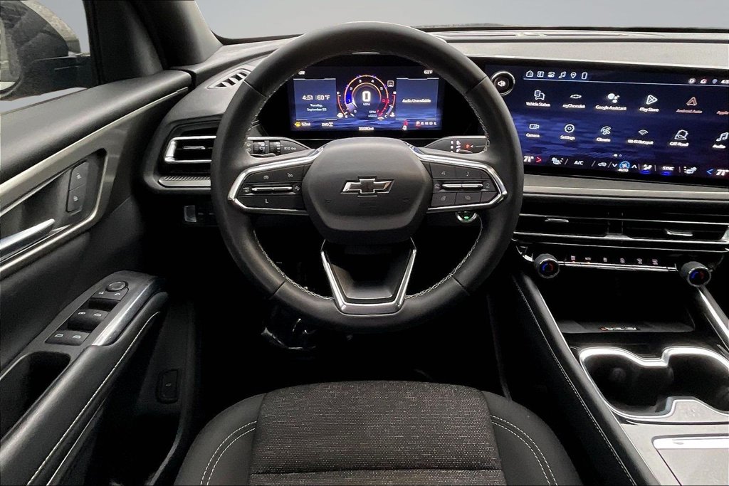 Thumbnail: 2024 Chevrolet Traverse - 2