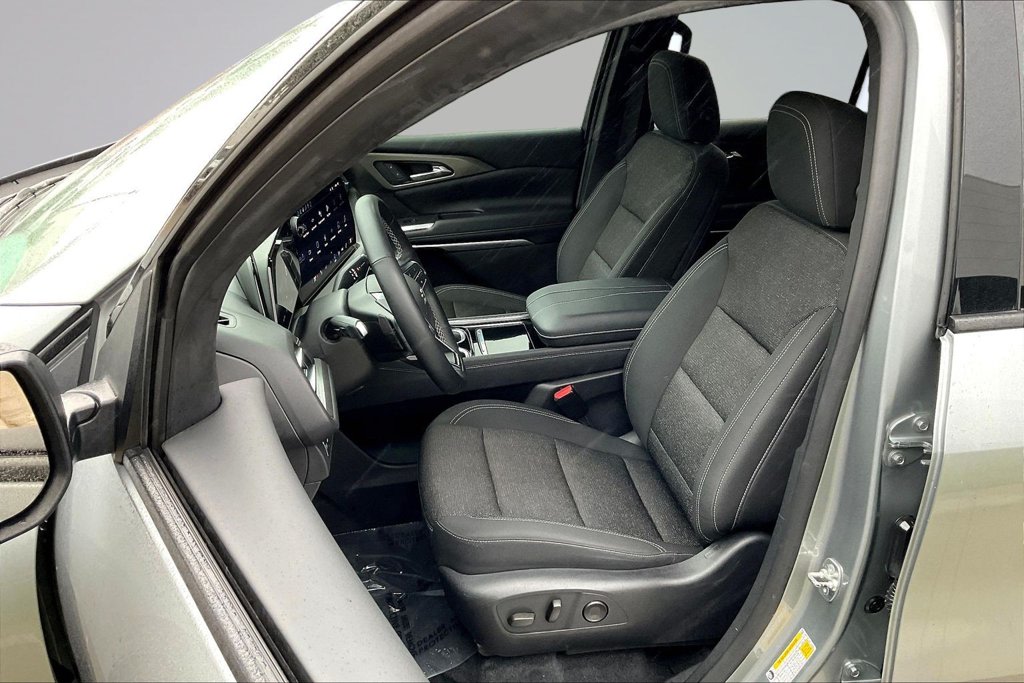 Thumbnail: 2024 Chevrolet Traverse - 11
