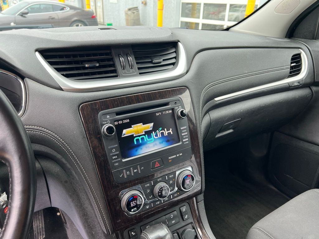 Thumbnail: 2015 Chevrolet Traverse - 11