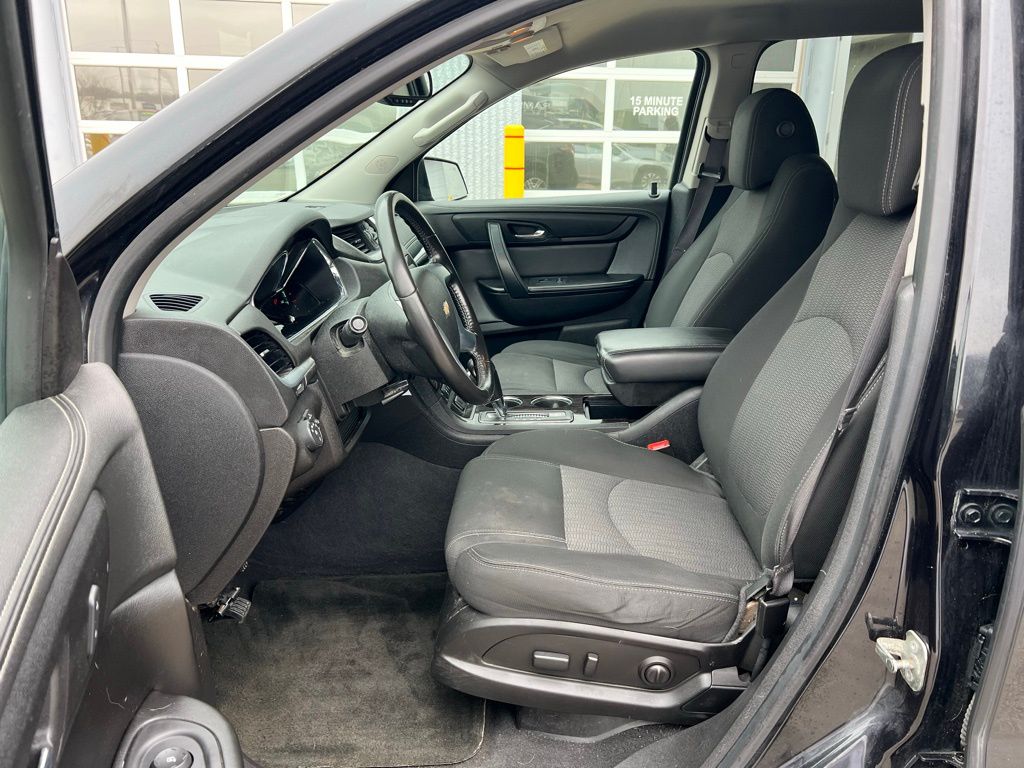 Thumbnail: 2015 Chevrolet Traverse - 9