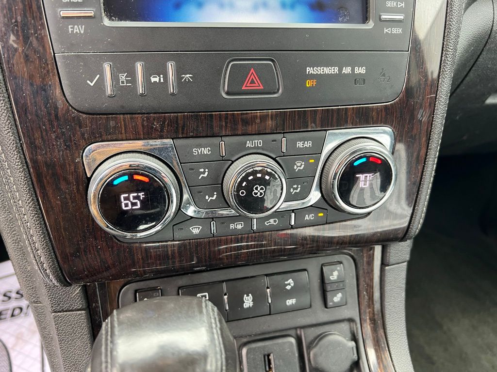 Thumbnail: 2015 Chevrolet Traverse - 35