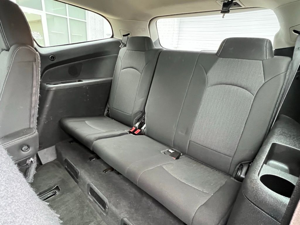 Thumbnail: 2015 Chevrolet Traverse - 28