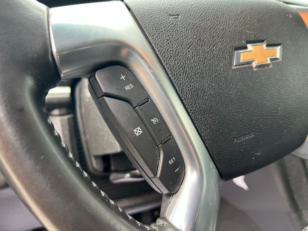 Thumbnail: 2015 Chevrolet Traverse - 32