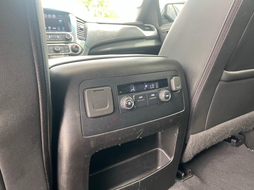 Thumbnail: 2019 Chevrolet Tahoe - 24