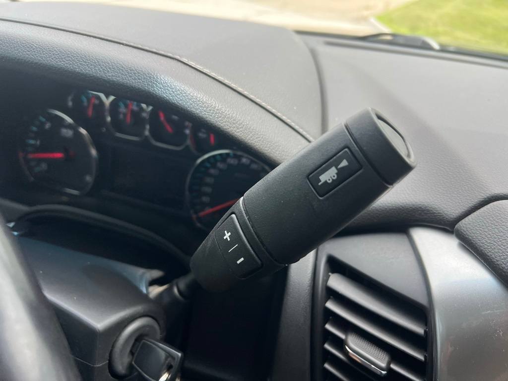 Thumbnail: 2019 Chevrolet Tahoe - 8