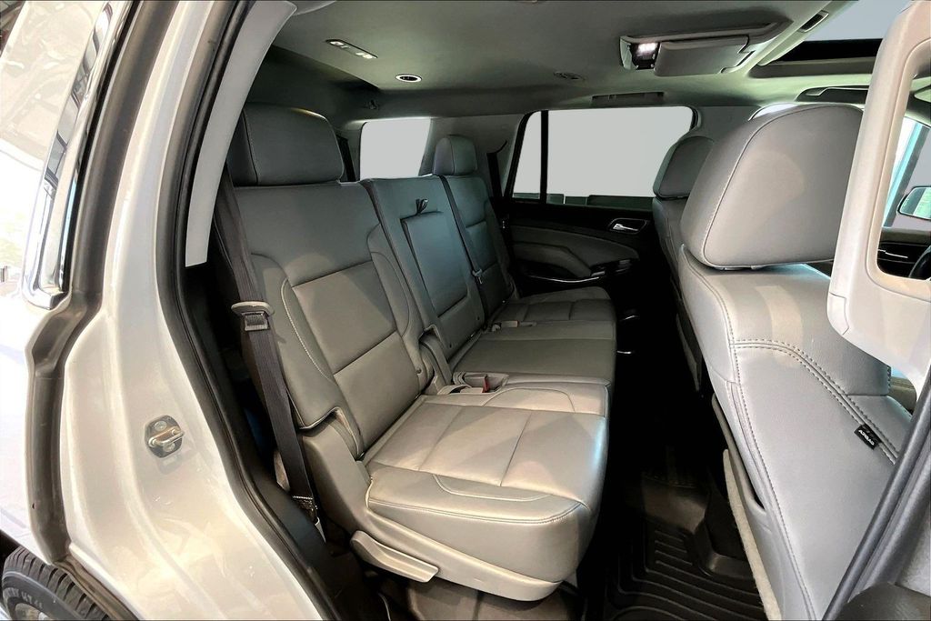 Thumbnail: 2019 Chevrolet Tahoe - 30