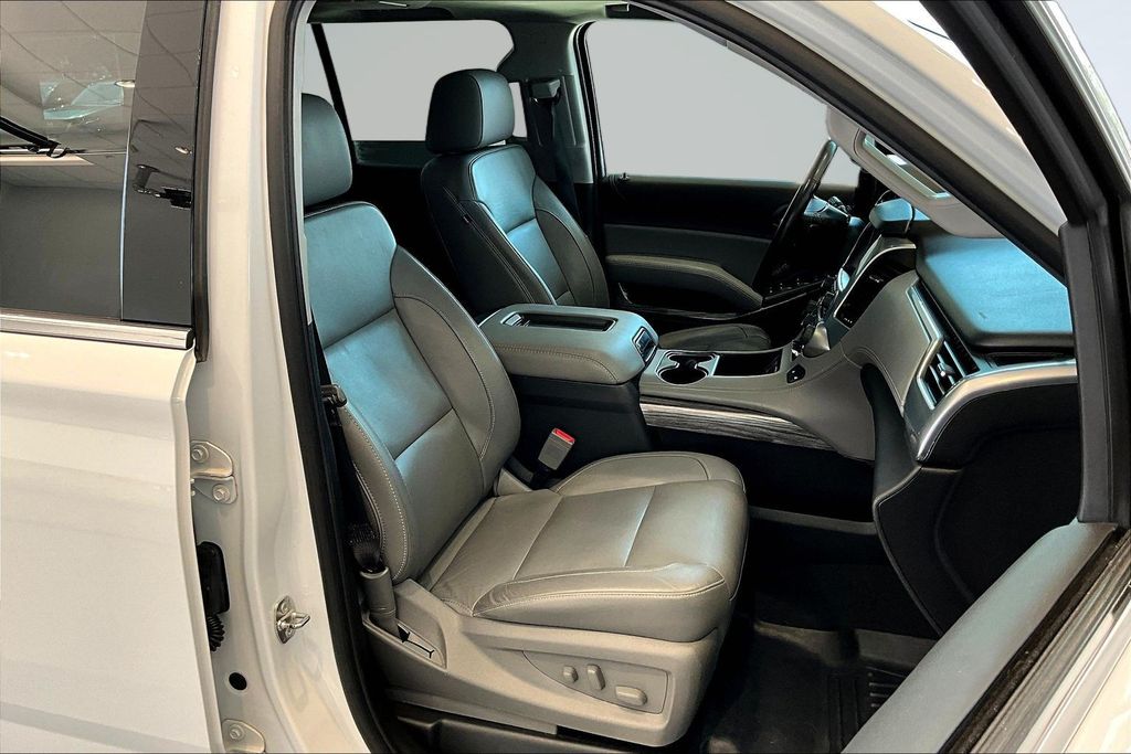 Thumbnail: 2019 Chevrolet Tahoe - 9