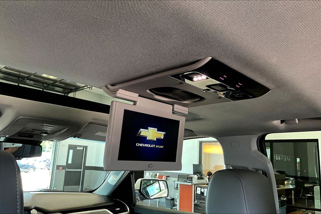 Thumbnail: 2019 Chevrolet Tahoe - 35