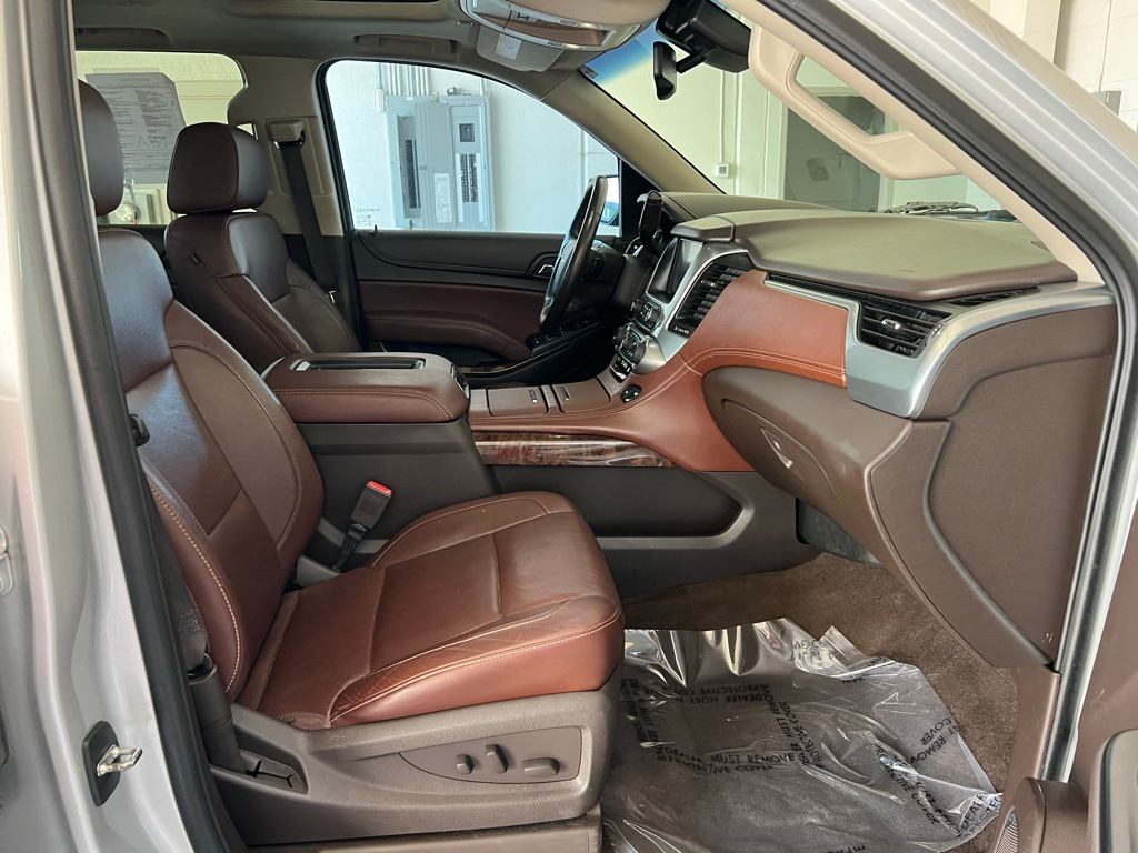 Thumbnail: 2015 Chevrolet Tahoe - 32