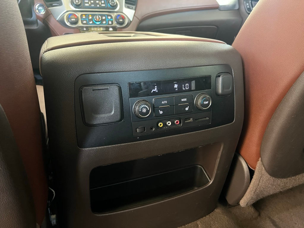 Thumbnail: 2015 Chevrolet Tahoe - 26