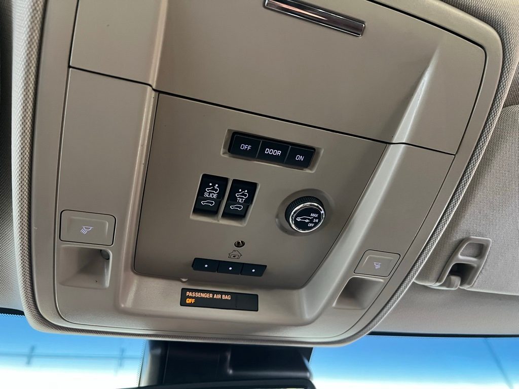 Thumbnail: 2015 Chevrolet Tahoe - 41