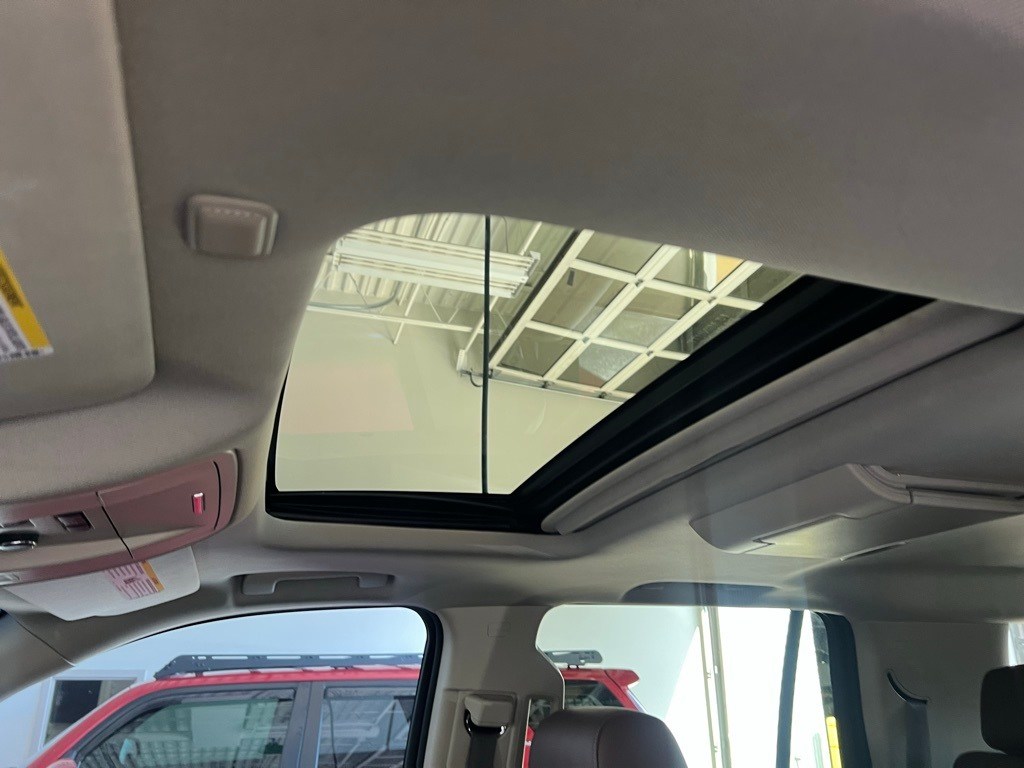 Thumbnail: 2015 Chevrolet Tahoe - 25