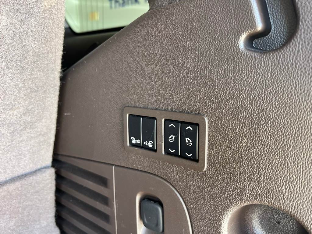 Thumbnail: 2015 Chevrolet Tahoe - 34