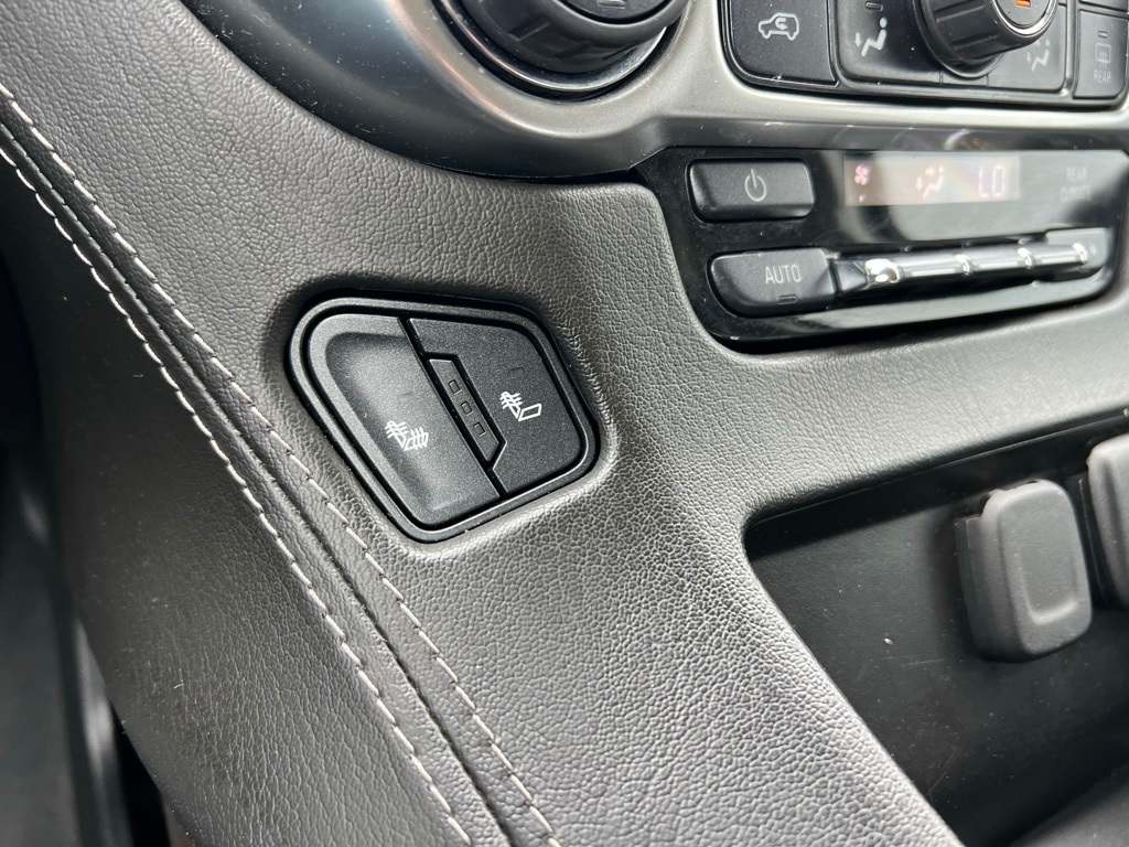 Thumbnail: 2019 Chevrolet Suburban - 42