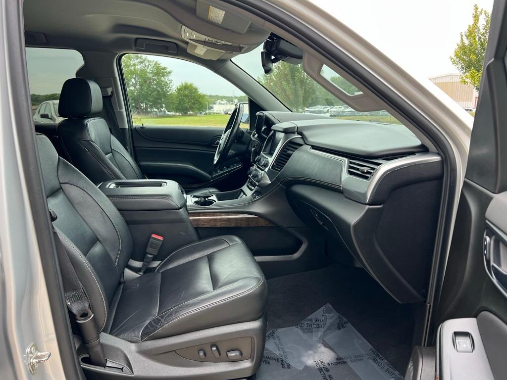 Thumbnail: 2019 Chevrolet Suburban - 34