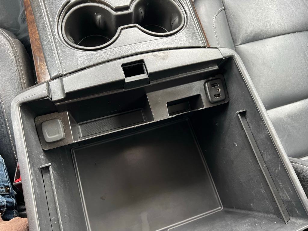 Thumbnail: 2019 Chevrolet Suburban - 44