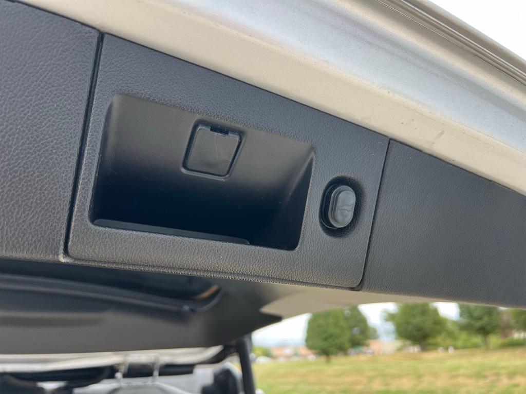 Thumbnail: 2019 Chevrolet Suburban - 35