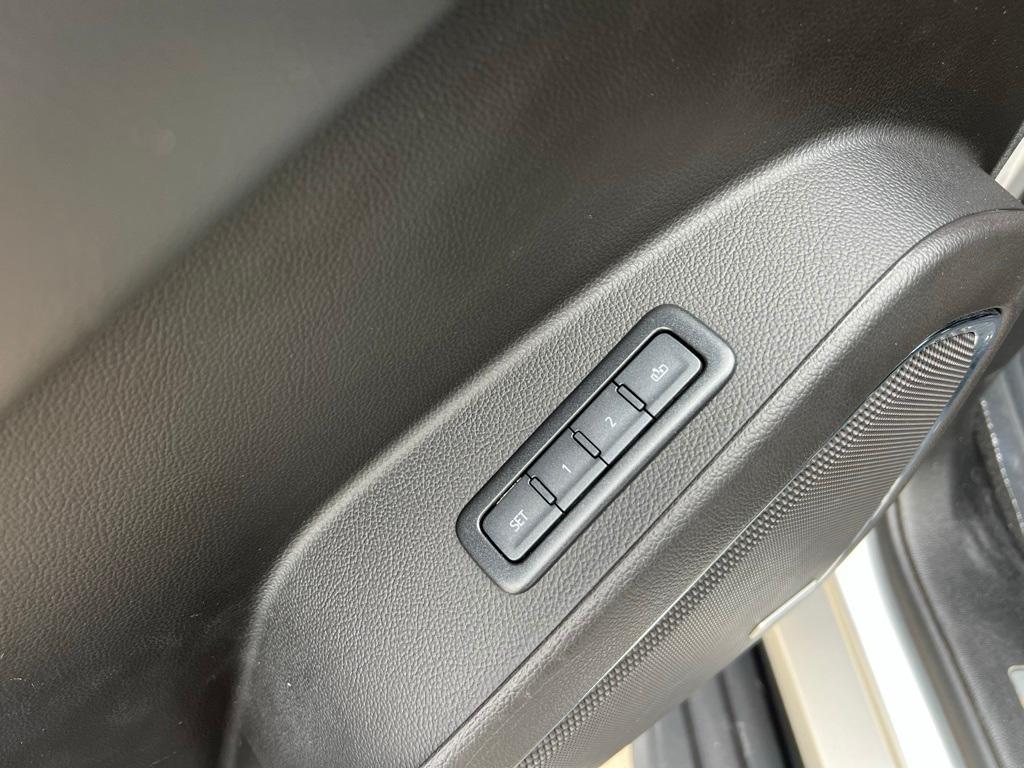 Thumbnail: 2019 Chevrolet Suburban - 27