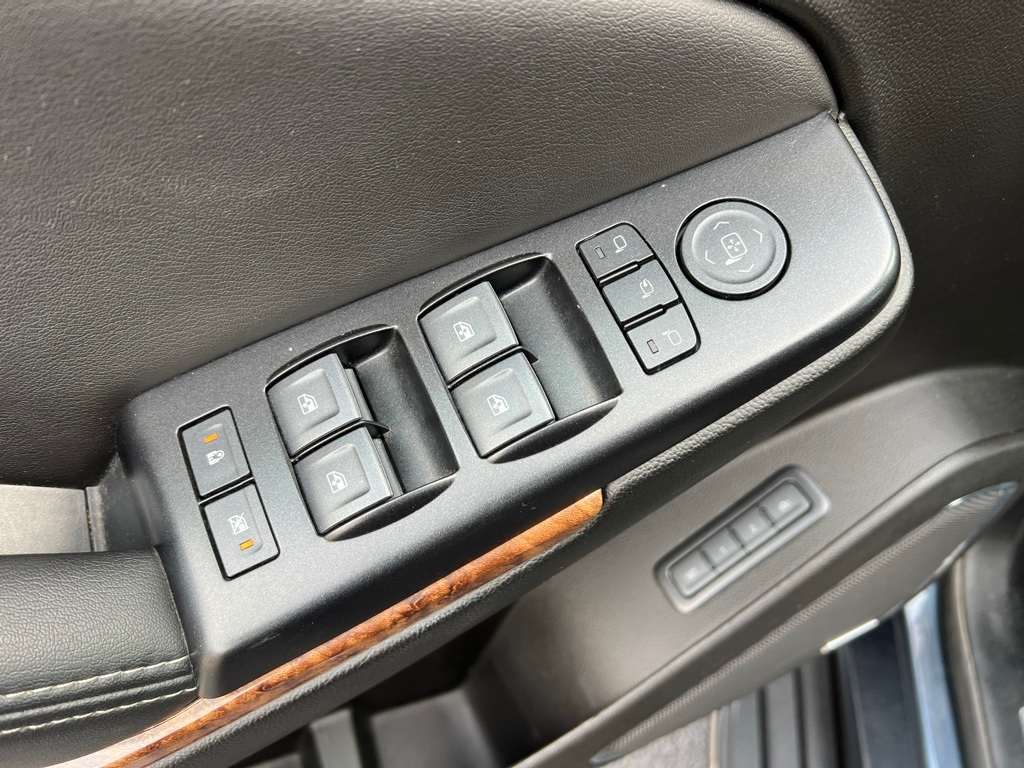 Thumbnail: 2020 Chevrolet Suburban - 28