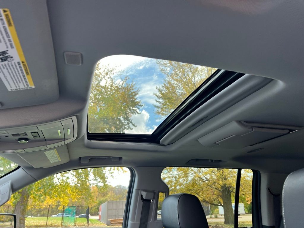 Thumbnail: 2020 Chevrolet Suburban - 33