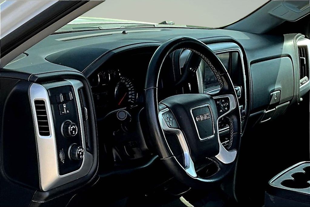 Thumbnail: 2017 GMC Sierra 1500 - 8