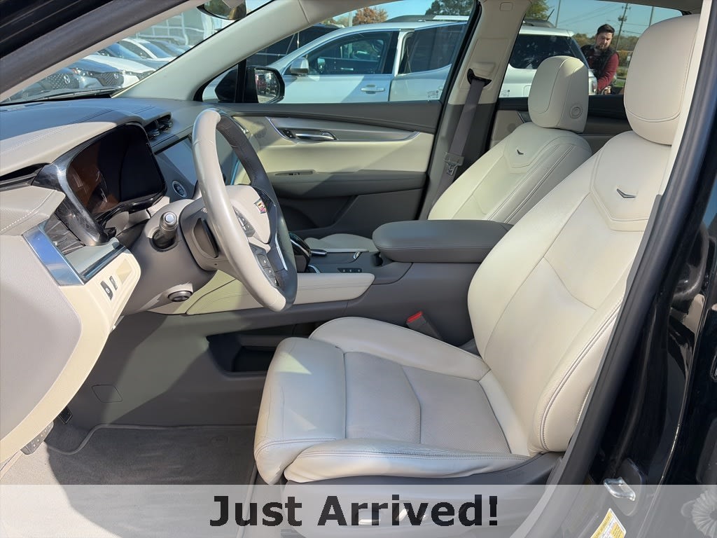 Thumbnail: 2017 Cadillac XT5 - 4