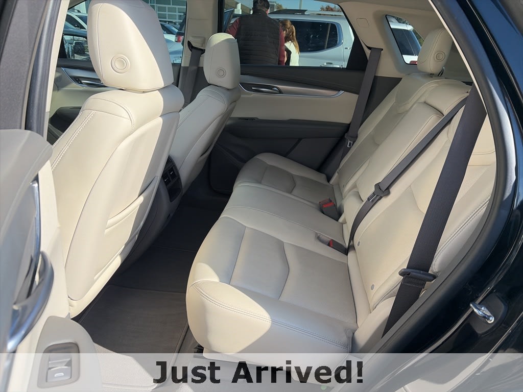 Thumbnail: 2017 Cadillac XT5 - 5