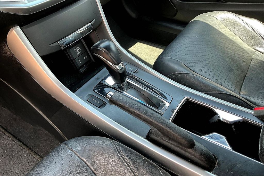 Thumbnail: 2013 Honda Accord - 15