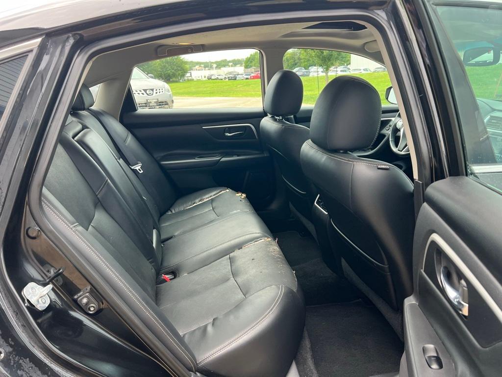 Thumbnail: 2016 Nissan Altima - 21