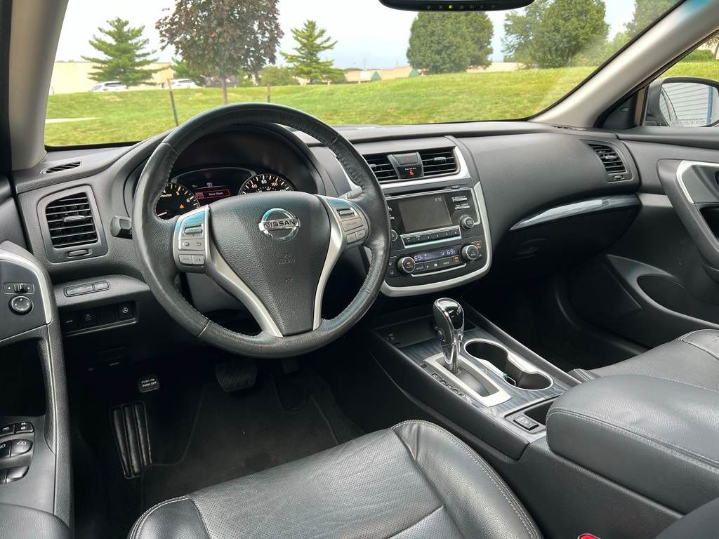 Thumbnail: 2016 Nissan Altima - 2