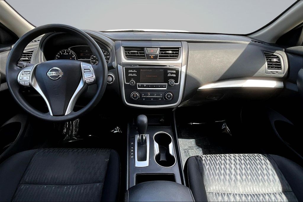 Thumbnail: 2018 Nissan Altima - 13