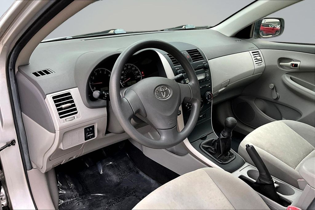 Thumbnail: 2009 Toyota Corolla - 12