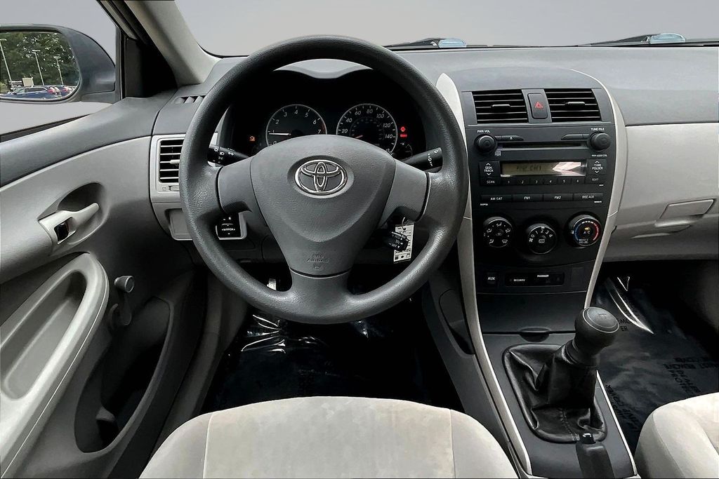 Thumbnail: 2009 Toyota Corolla - 2