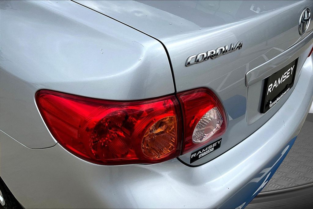 Thumbnail: 2009 Toyota Corolla - 32