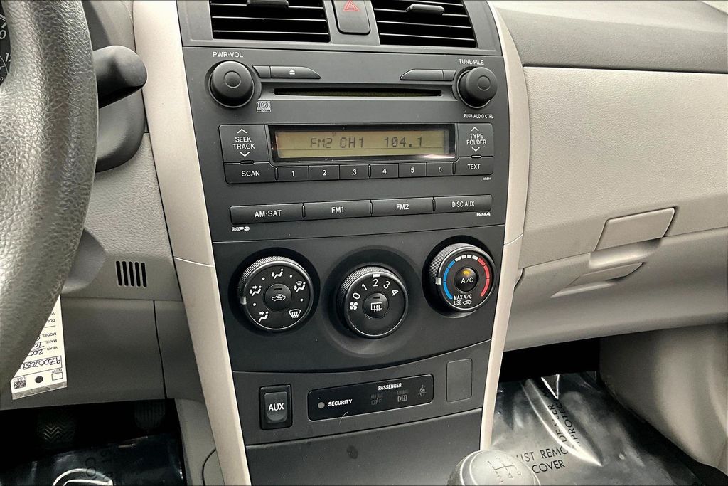 Thumbnail: 2009 Toyota Corolla - 14