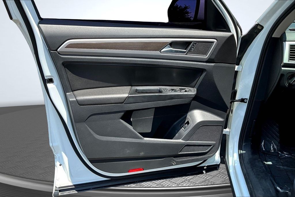 Thumbnail: 2019 Volkswagen Atlas - 25